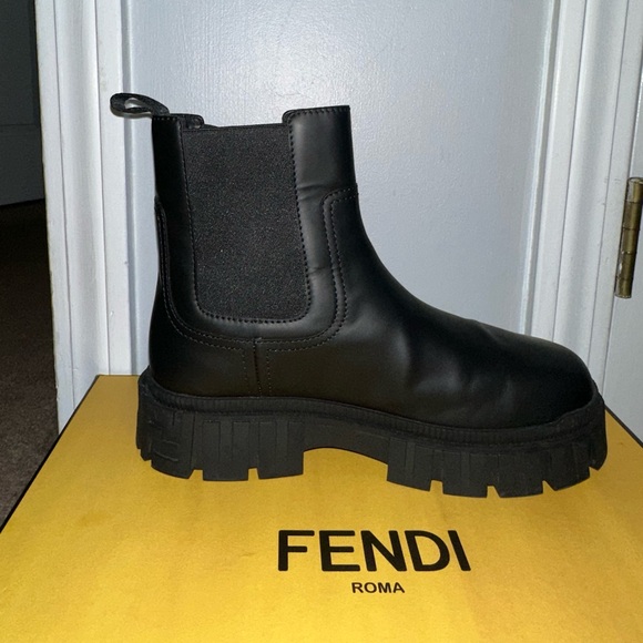 Leather Fendi Boots with FF logo on trim! - Picture 7 of 11